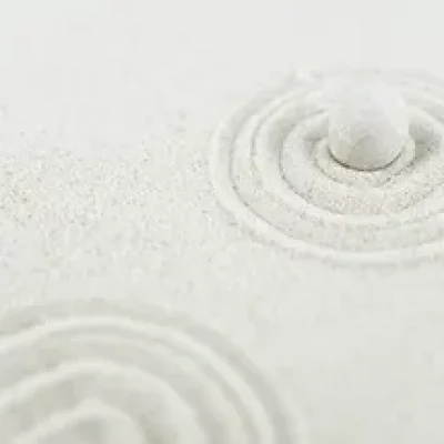 Arena blanca y piedra